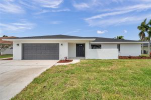 5125 PALM AIRE DR, SARASOTA, FL