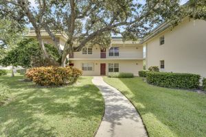 16 VISTA GARDENS TRL 106, VERO BEACH, FL