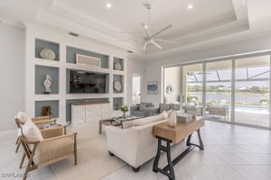 5060 MARTINIQUE DR, NAPLES, FL