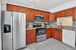 15401 PEMBRIDGE AVE APT 13, DELRAY BEACH, FL