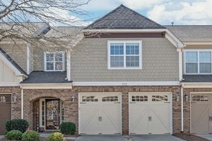 8513 LOXTON CIR, CHARLOTTE, NC