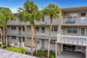 940 VIRGINIA ST 303, DUNEDIN, FL