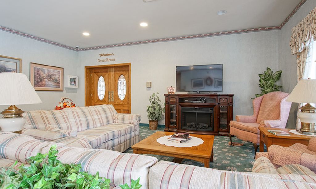 Comfortable Meeting Room