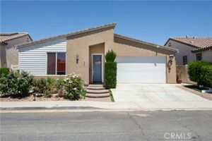 1530 VILLAGE GREEN WAY, BEAUMONT, CA