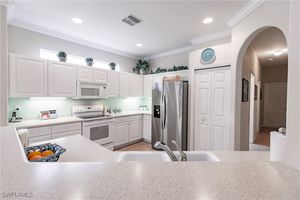8236 WOODRIDGE POINTE DR, FORT MYERS, FL