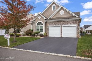 240 DIAMOND SPRING DR, MONROE, NJ