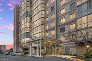 19355 CYPRESS RIDGE TER UNIT 921, LEESBURG, VA