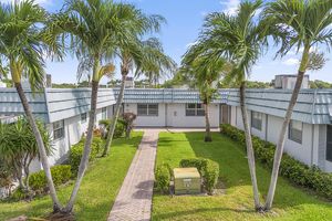 8 WATERFORD A, DELRAY BEACH, FL