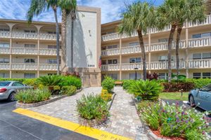 2303 LUCAYA LN G2, COCONUT CREEK, FL