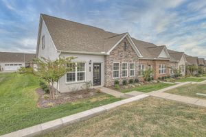 881 MEADOWCREST WAY, LEBANON, TN