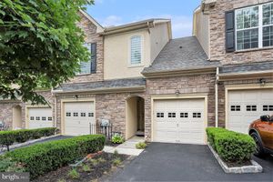 7 MERRI CLAUDE DR, NORRISTOWN, PA