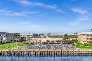 27 COLONIAL CLUB DR 200, BOYNTON BEACH, FL