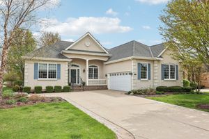 21 BIGHORN CT 130, SOUTH BARRINGTON, IL
