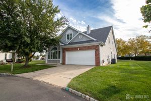 42 BRIGHTON CT, MONROE, NJ
