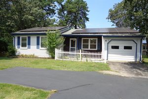 6 N CHESTNUT AVE, WHITING, NJ