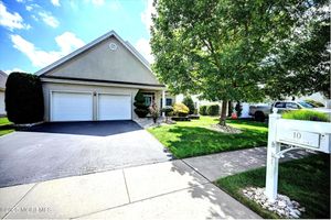 10 CRAWFORD RD, MANALAPAN, NJ