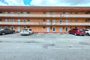18900 NE 3RD CT APT 520, MIAMI, FL