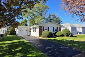 8 BARKER ST, BRICK, NJ