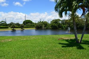 15924 LAUREL OAK CIR, DELRAY BEACH, FL