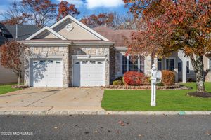 65 SPYGLASS DR, JACKSON, NJ