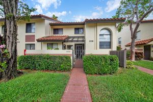 10223 N CIRCLE LAKE DR APT 102, BOYNTON BEACH, FL