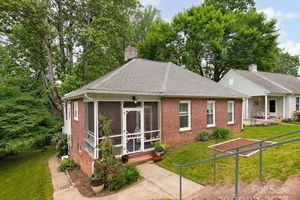 5 ENKA OAK ST, CANDLER, NC