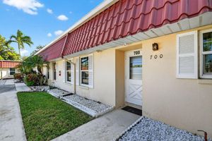 700 MARLBORO OVAL, LAKE WORTH, FL