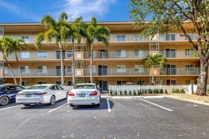 5749 GEMSTONE CT APT 107, BOYNTON BEACH, FL