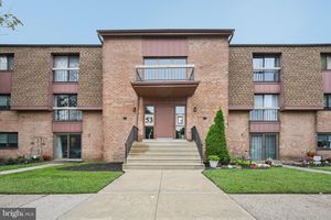 53304 DELAIRE LANDING RD 304, PHILADELPHIA, PA