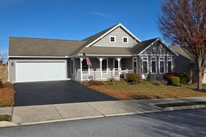 854 CAMBRIDGE DR, MANHEIM, PA