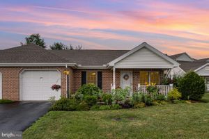 37 BLUE MOUNTAIN VIS, MECHANICSBURG, PA