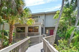 1347 LANDINGS DR 6, SARASOTA, FL