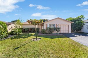 6292 SILVER MOON LN, GREENACRES, FL