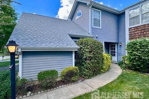 13B ASHBOURNE DR B, MONROE, NJ