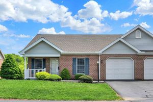 24 BLUE MOUNTAIN VIS, MECHANICSBURG, PA