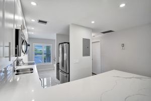 1150 BOXWOOD DR APT 101, DELRAY BEACH, FL