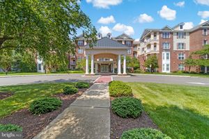 1104 COLTS CIR Q, LAWRENCEVILLE, NJ