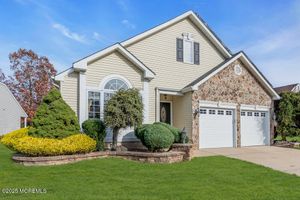 93 CYPRESS POINT LN, JACKSON, NJ