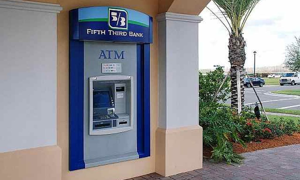 Community Bank and ATM at Town Center