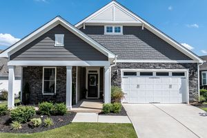 405 BRAMBLE LN, CLAYTON, NC