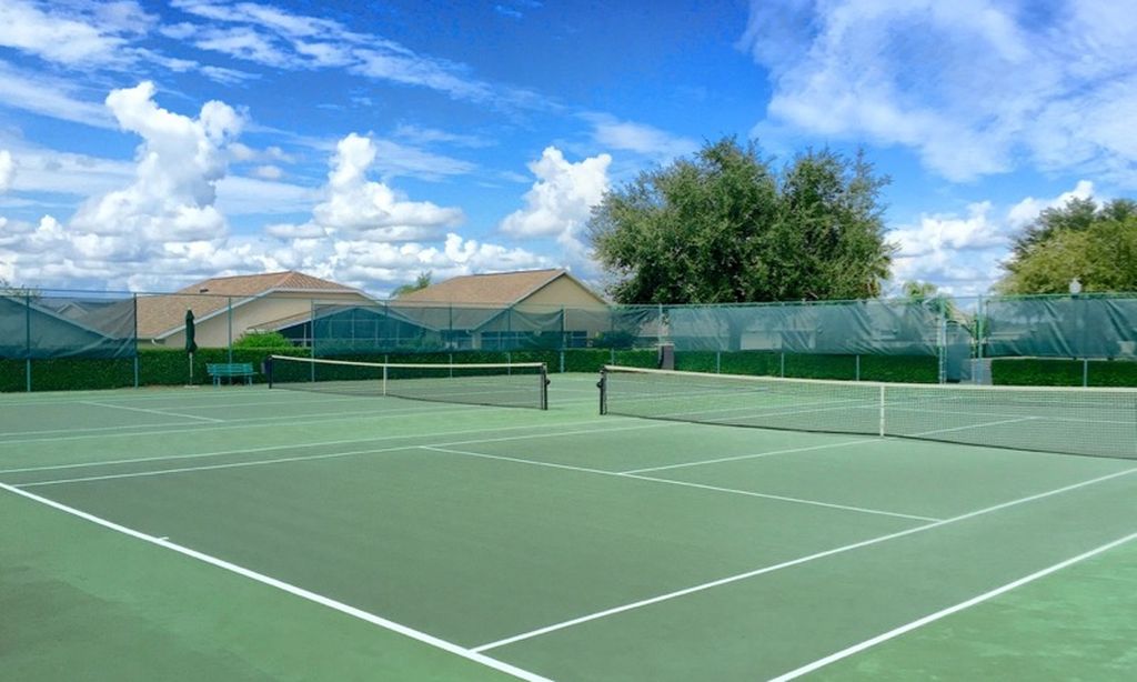2 Tennis Courts