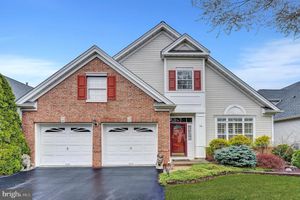 14 GLOBEFLOWER LN, WEST WINDSOR, NJ