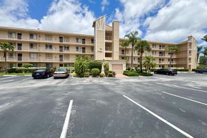 7145 HUNTINGTON LN 102, DELRAY BEACH, FL