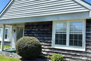 427 AYLESBURY CT A, RIDGE, NY