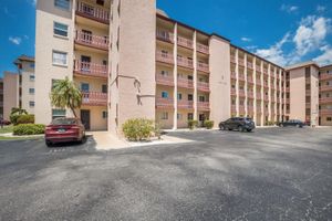4015 LAKE BAYSHORE DR # 108, BRADENTON, FL