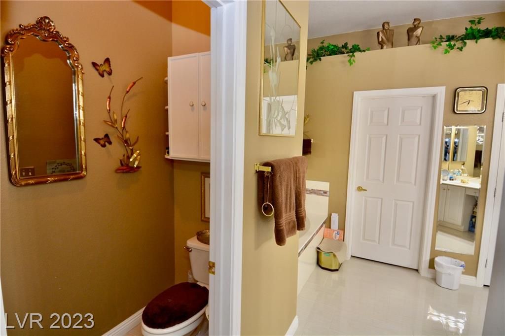 image of property at 5241 Woodlawn Lane