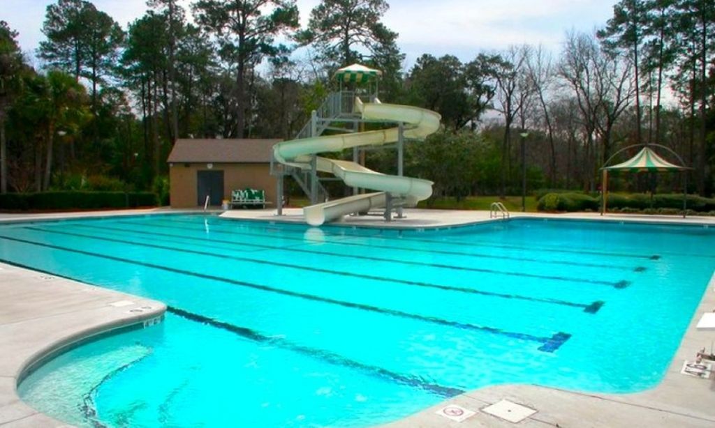 Franklin Creek Outdoor Pool & Slide