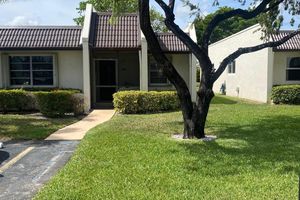 121 LAKE REBECCA DR, WEST PALM BEACH, FL