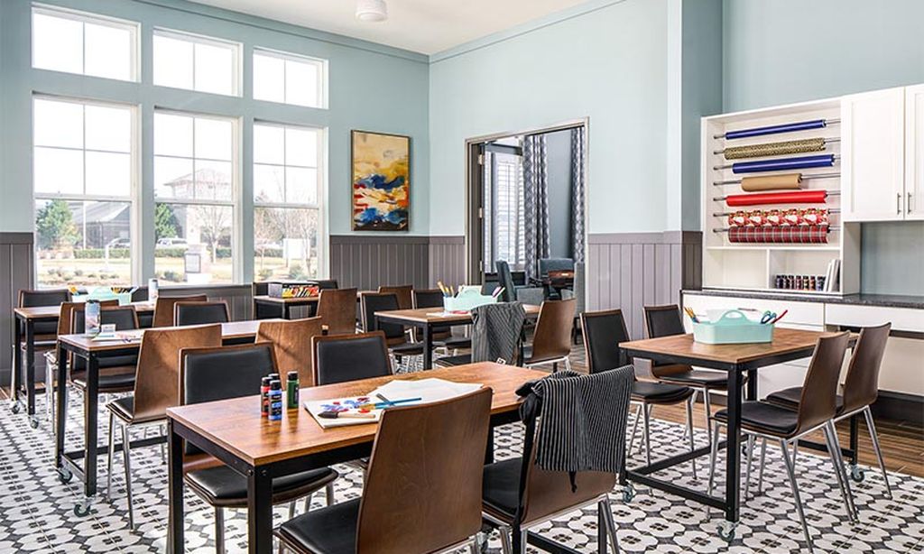 Arts & Crafts Studio