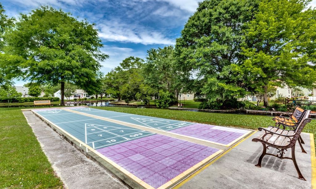 2 Shuffleboard Courts
